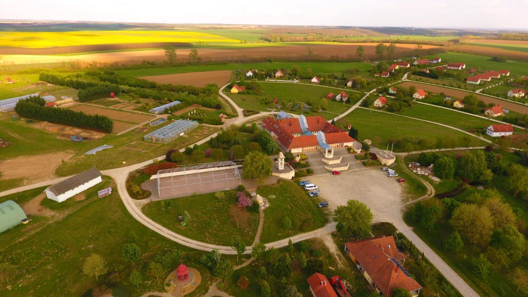 Gurudeva Bhavan Somogyvámos Kültér fotó