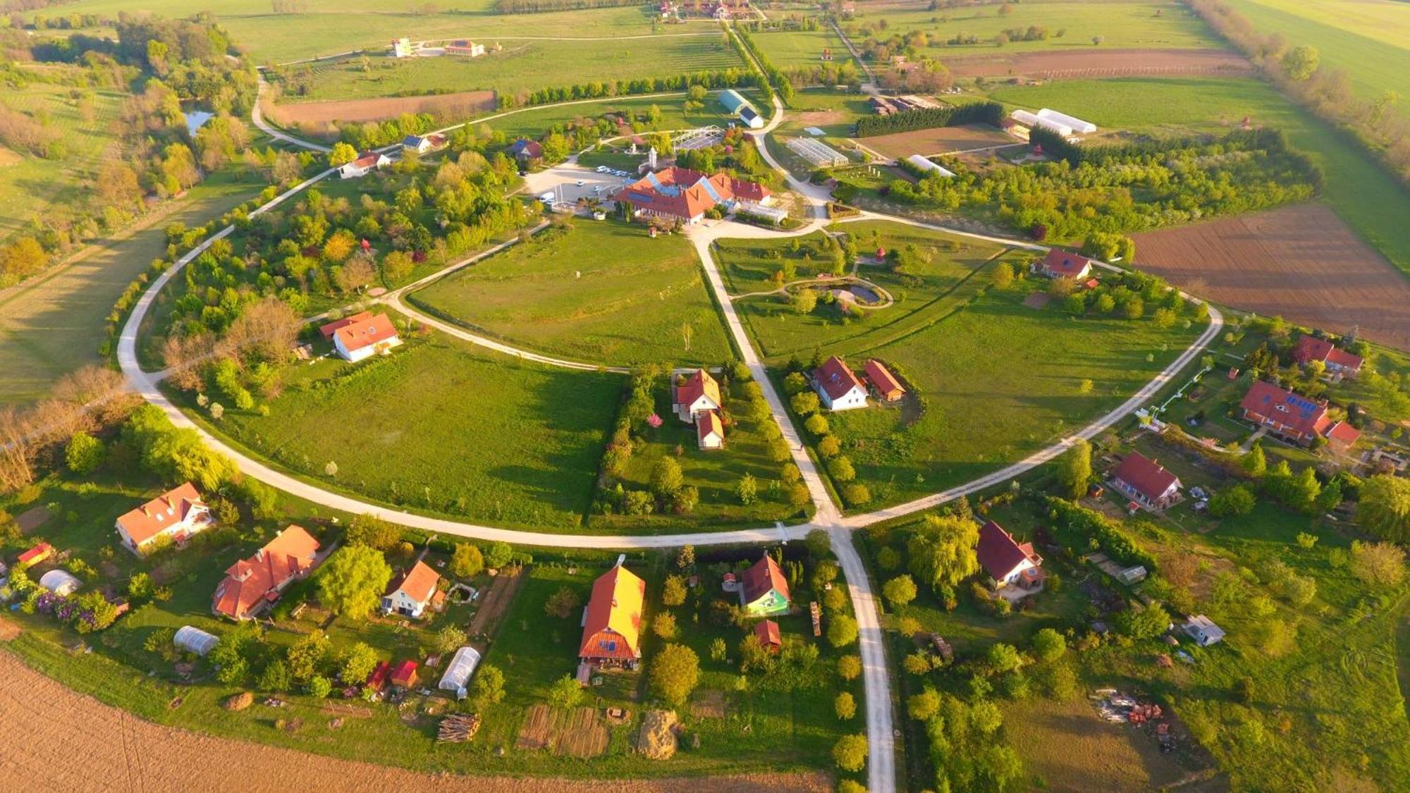 Gurudeva Bhavan Somogyvámos Kültér fotó